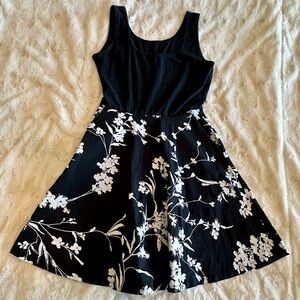 Sundress Small Black and white. Size tag removed. See measurements. Flare skirt